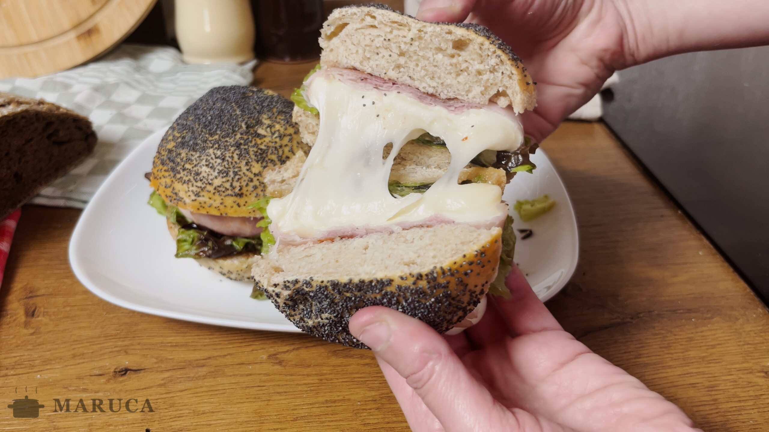 Hamburguesa de Queso al Estilo Italiano: Tumin Burger