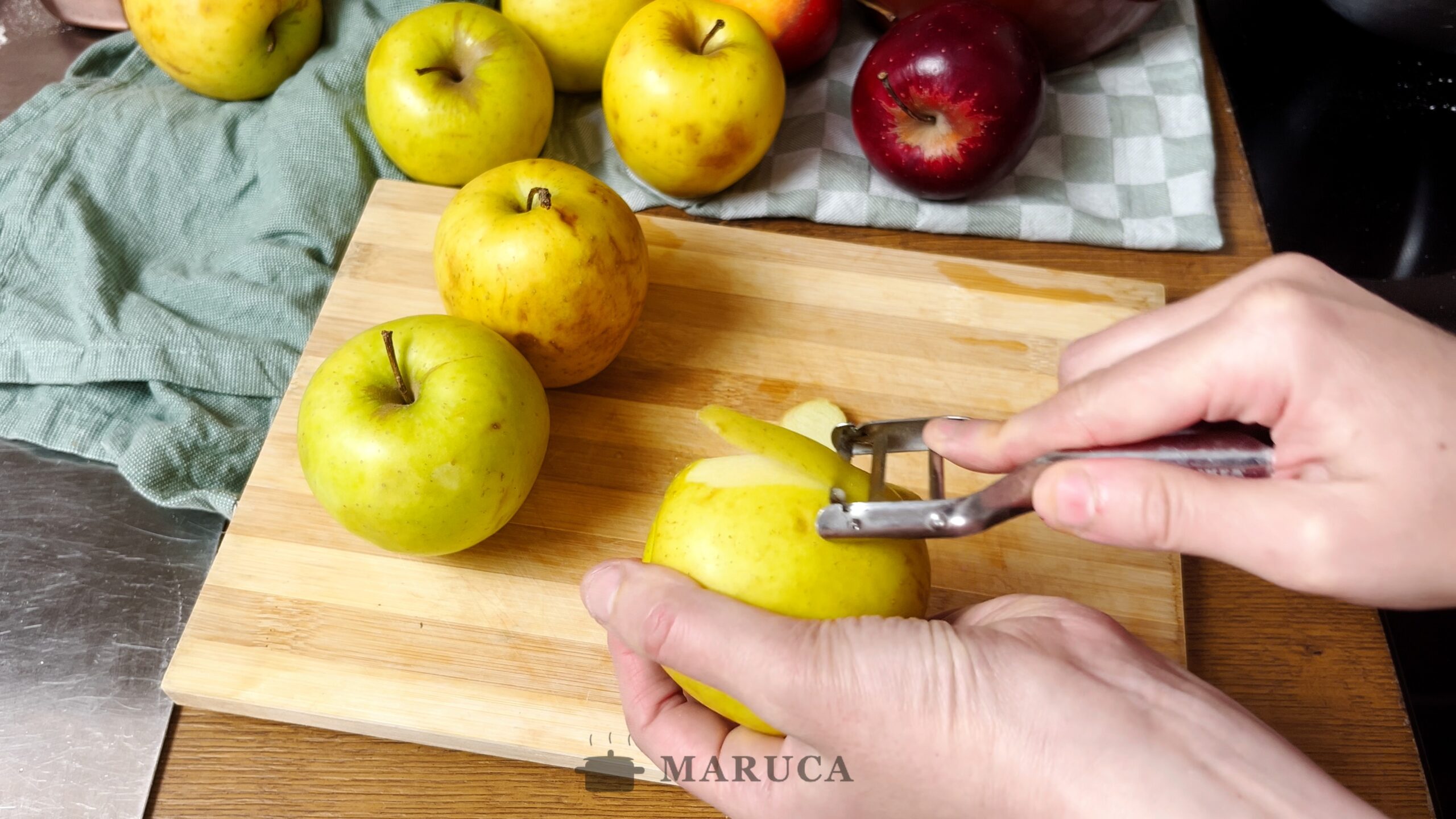 Torta de manzana - manzanas cortadas