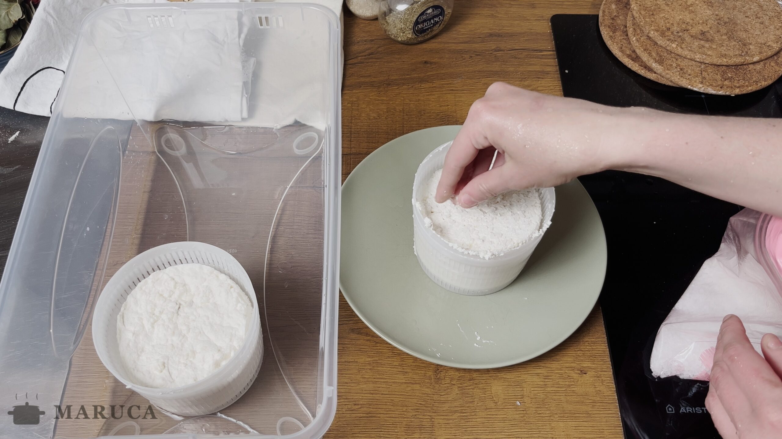 Hongos en la corteza del queso