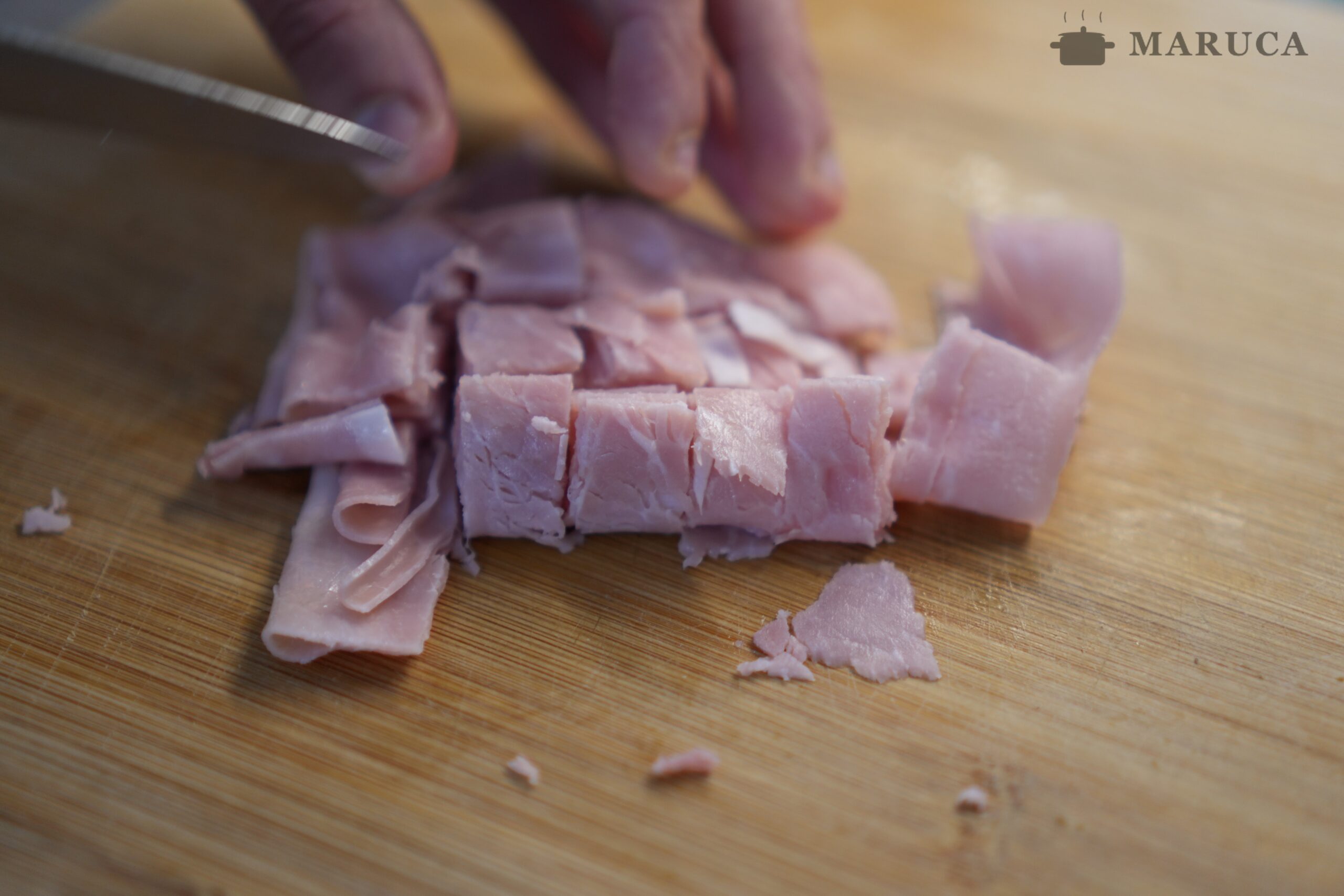 Pasta al Baffo: Receta Italiana con Jamón y Salsa de Tomate