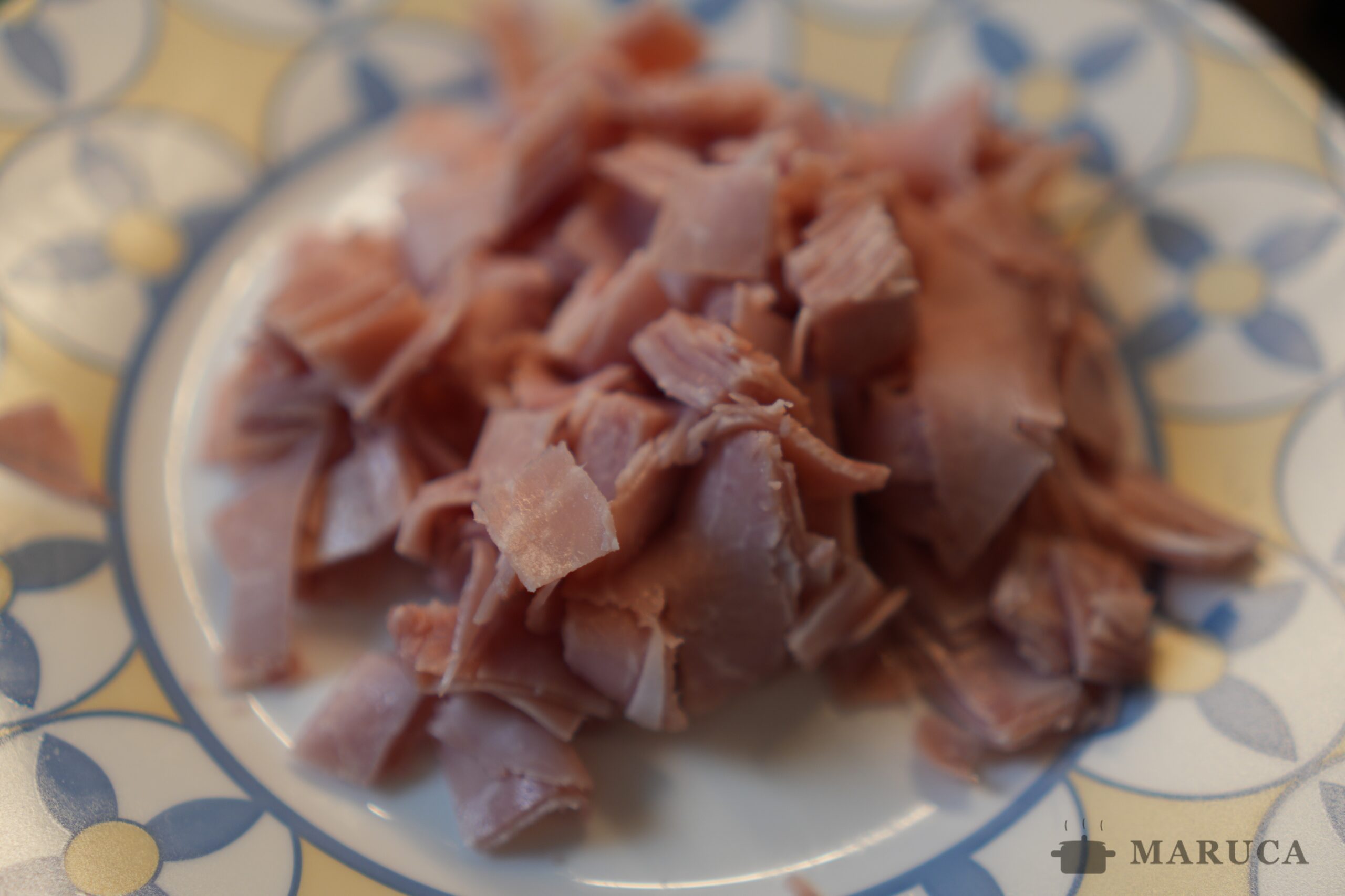 Pasta al Baffo: Receta Italiana con Jamón y Salsa de Tomate
