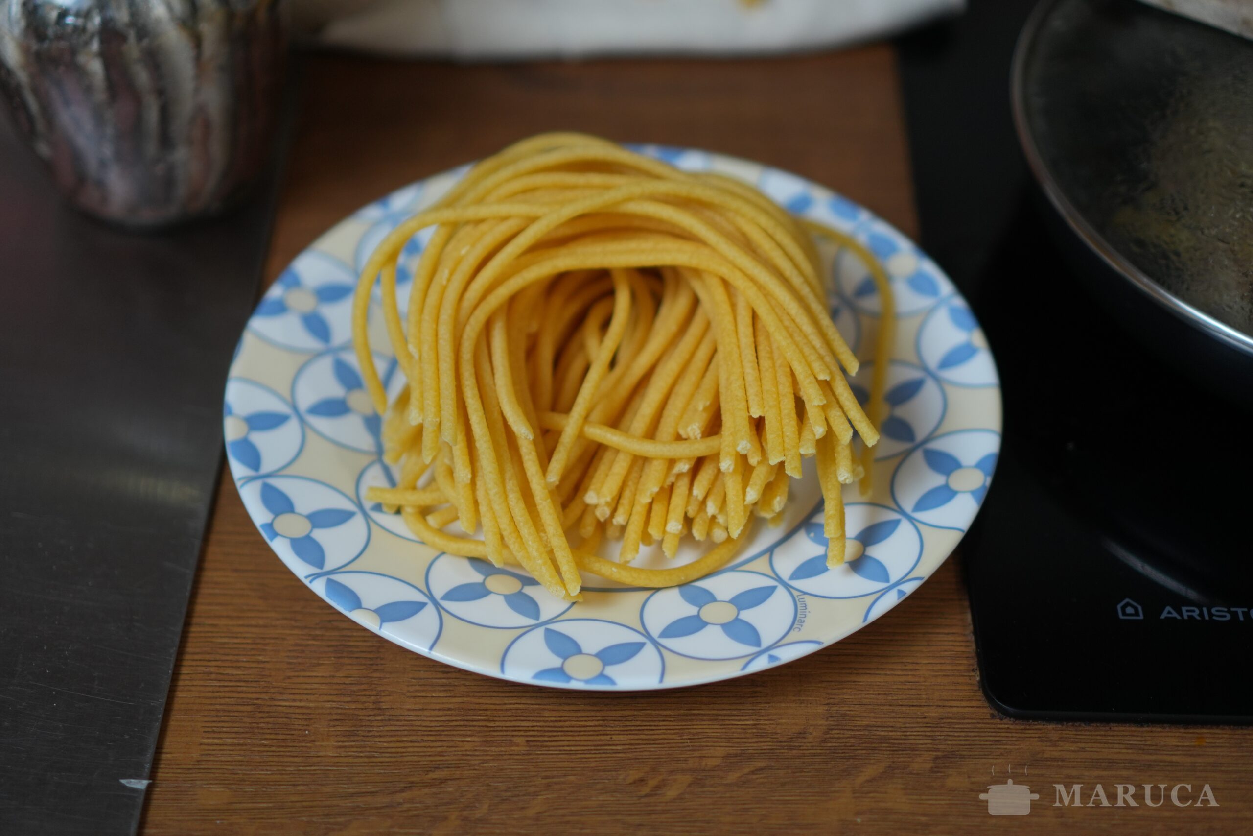 Bigoli en Salsa de Acciughe: Receta Italiana Auténtica