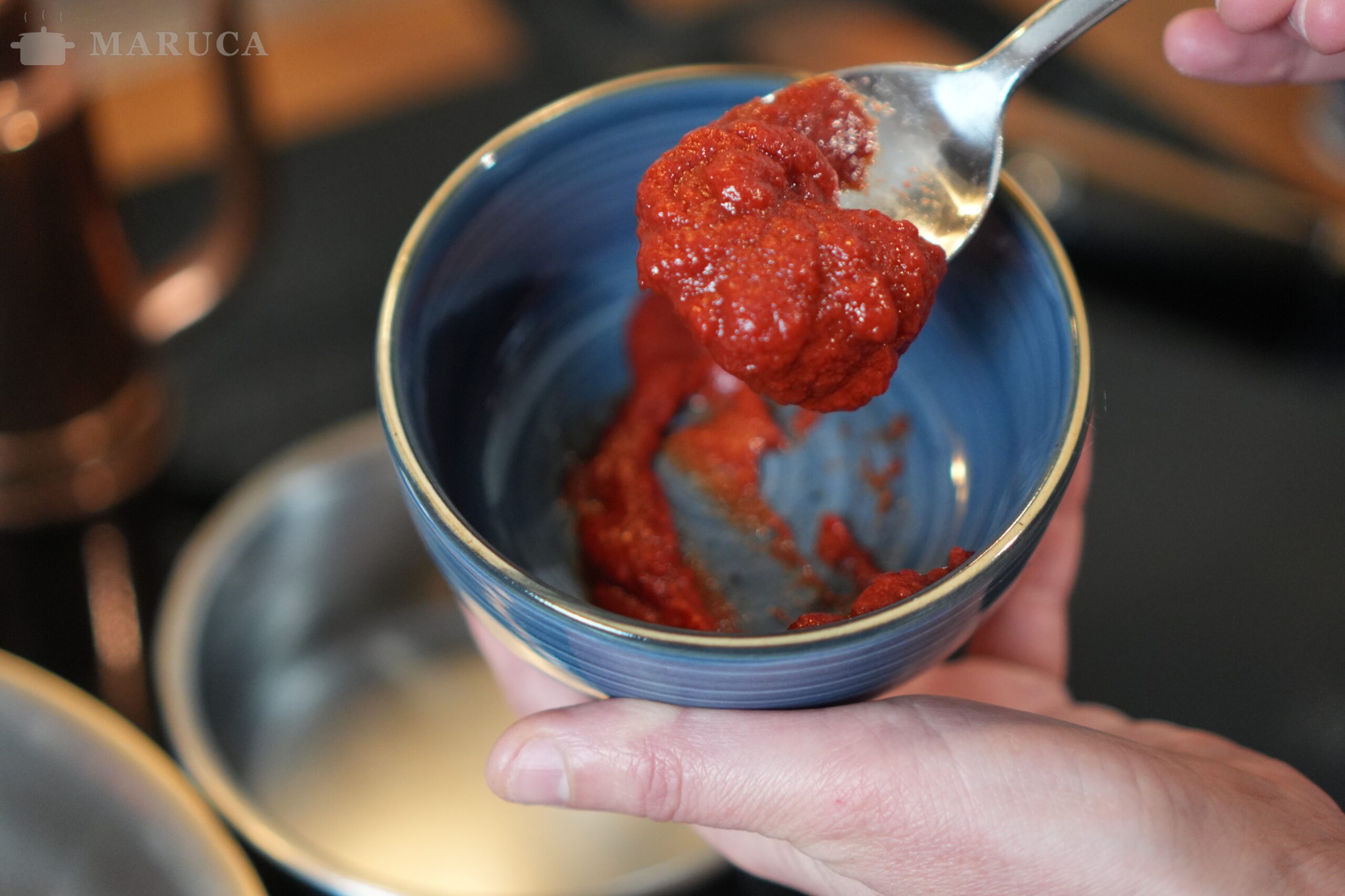 Preparando el brodo de pomodoro