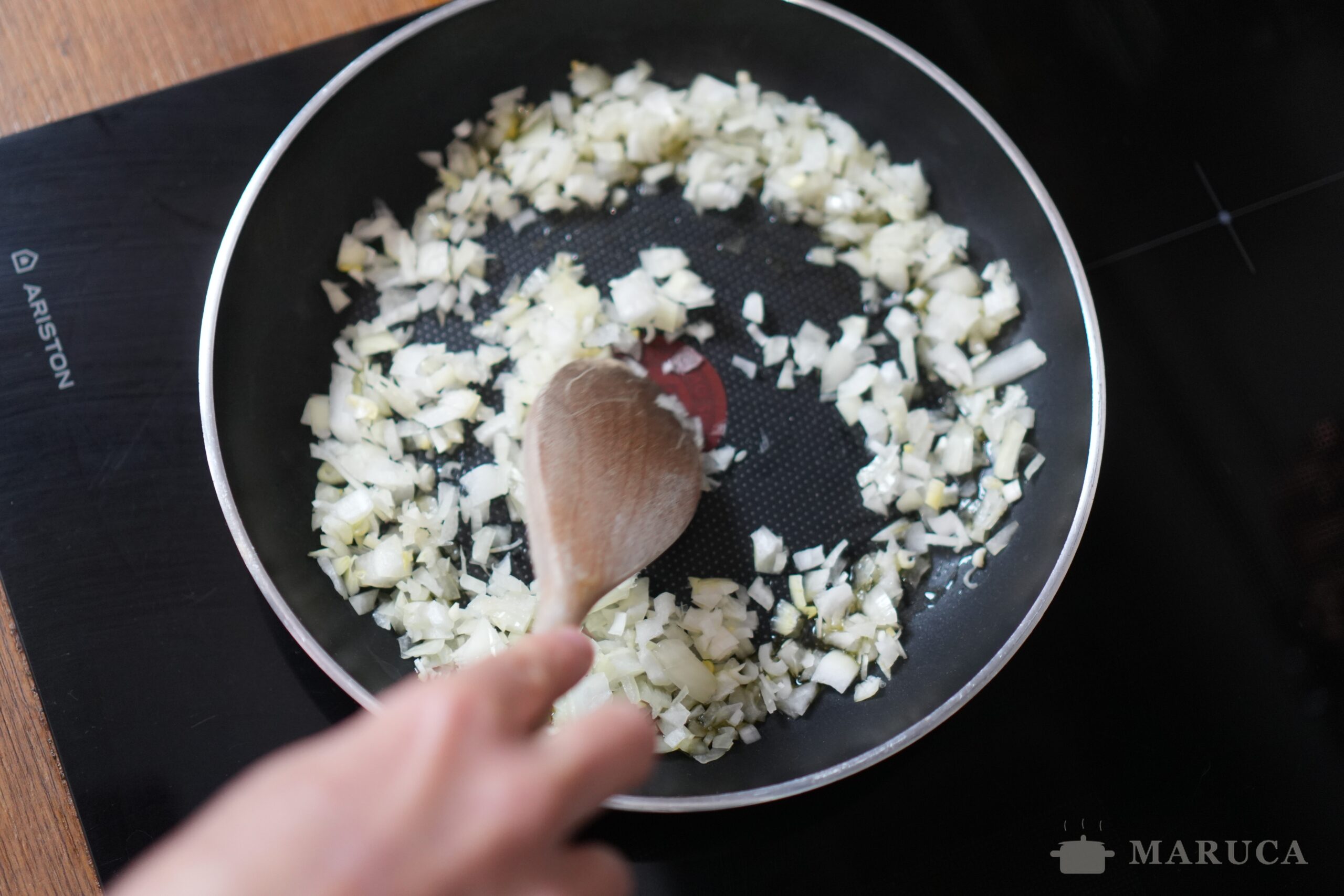 Bigoli en Salsa de Acciughe: Receta Italiana Auténtica