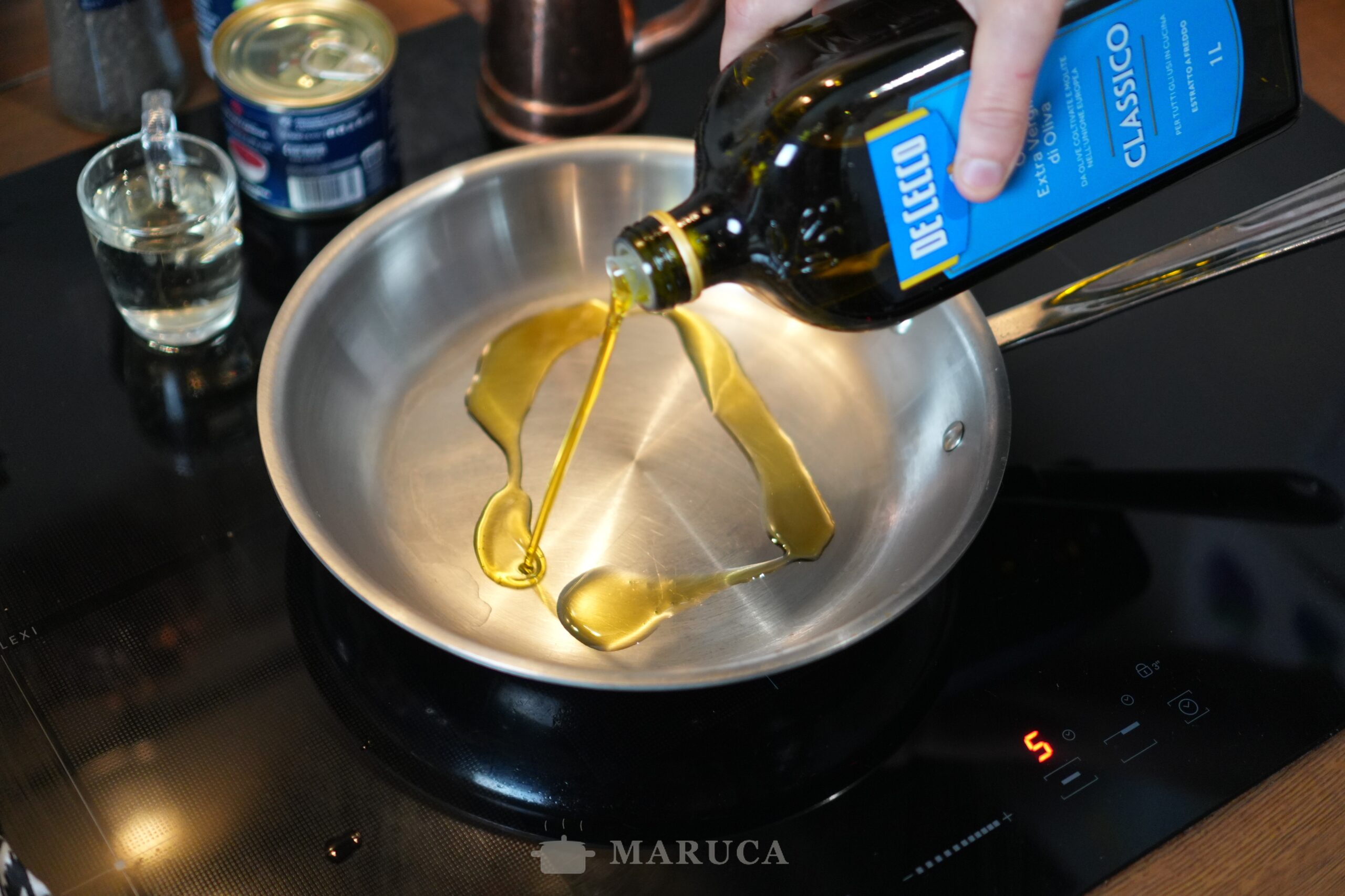 Cocinando el aglione en la padella