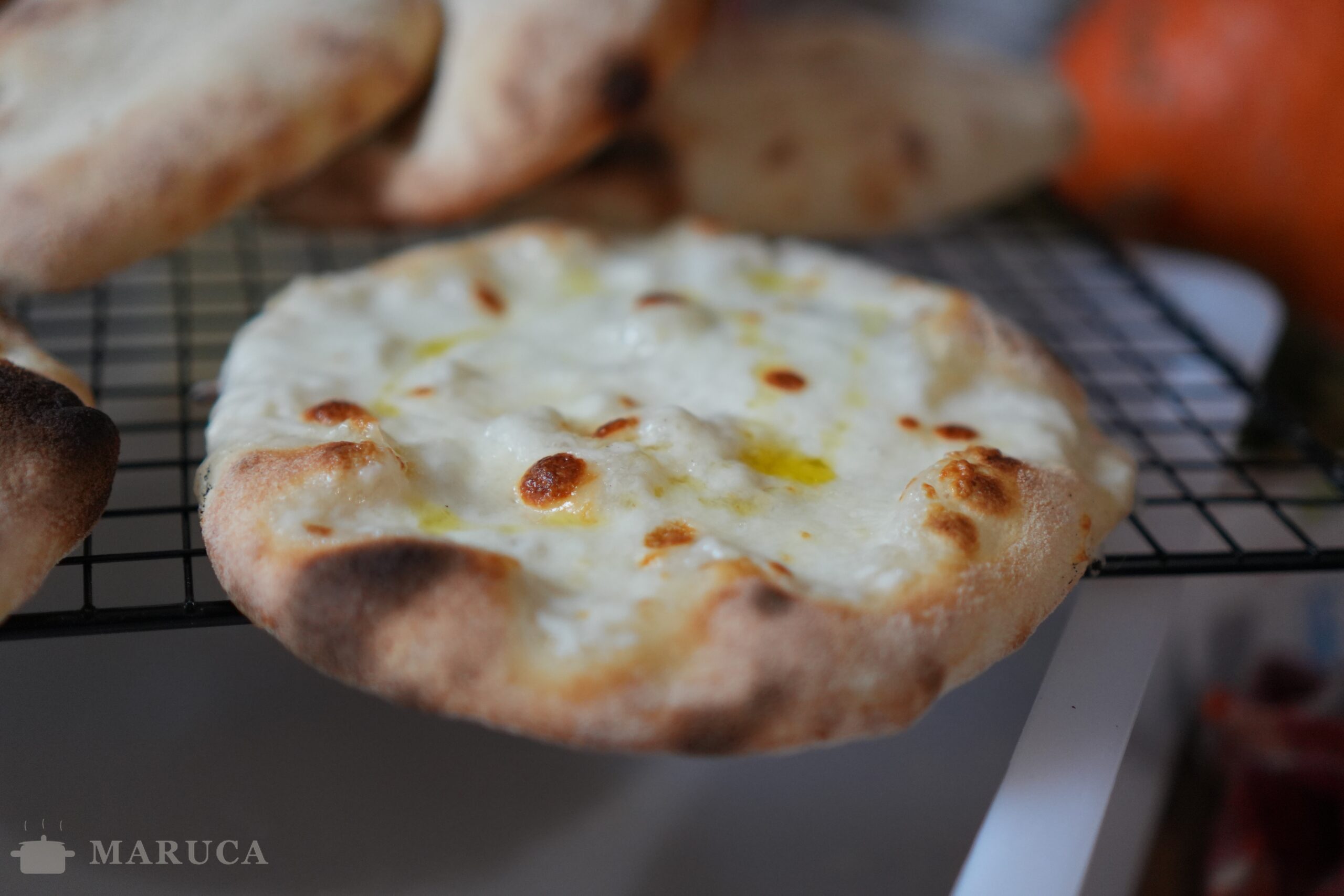 Pizzetas Rellenas Caseras: Una Nueva Opción para Amantes de la Pizza