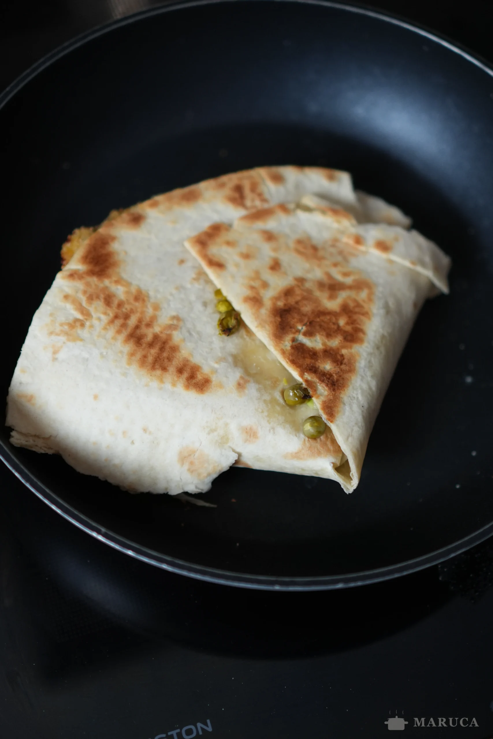 wrap dorado de ambos lados en la sartén, crujiente y listo