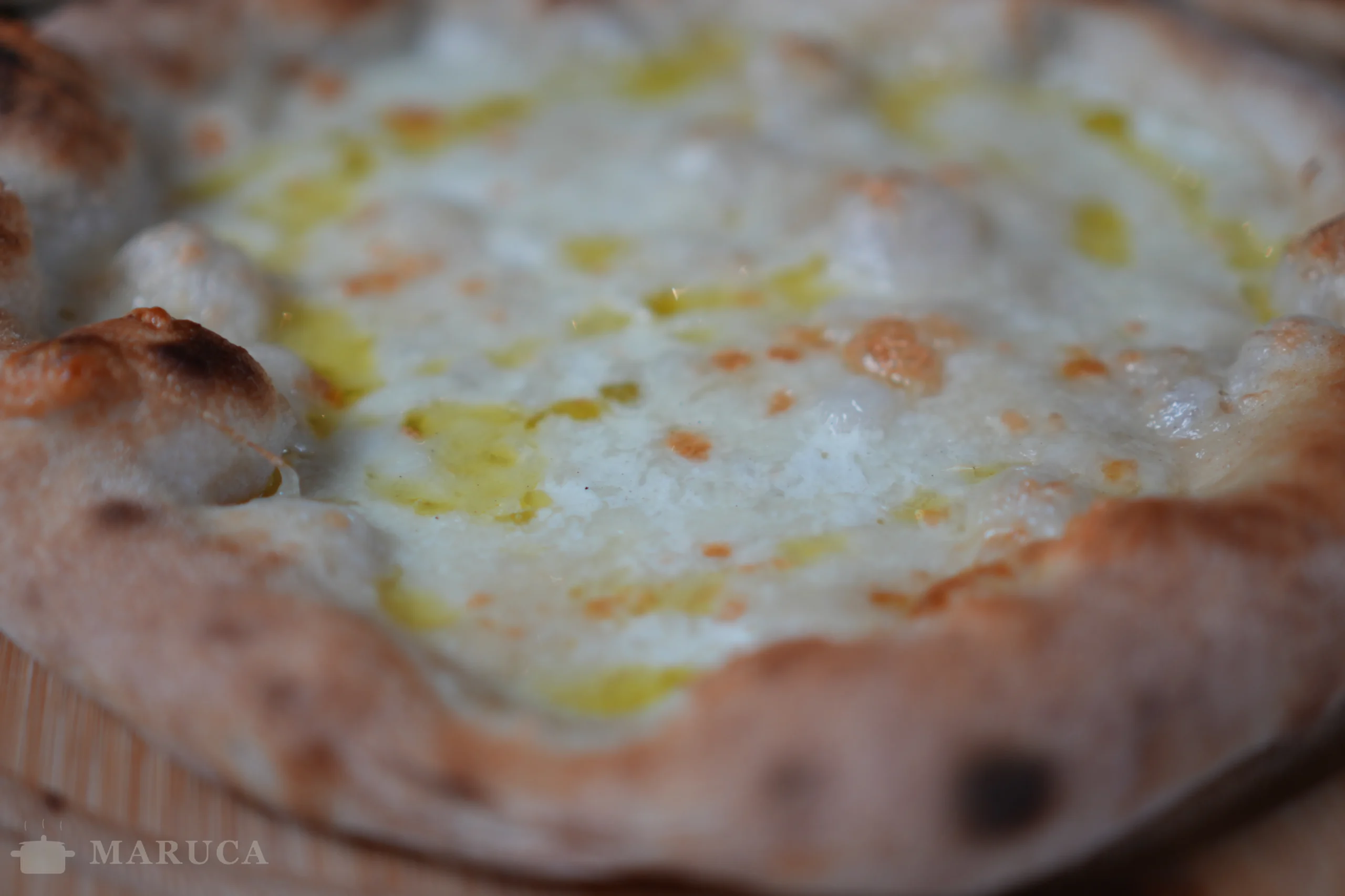 pizzas caseras recién salidas del horno