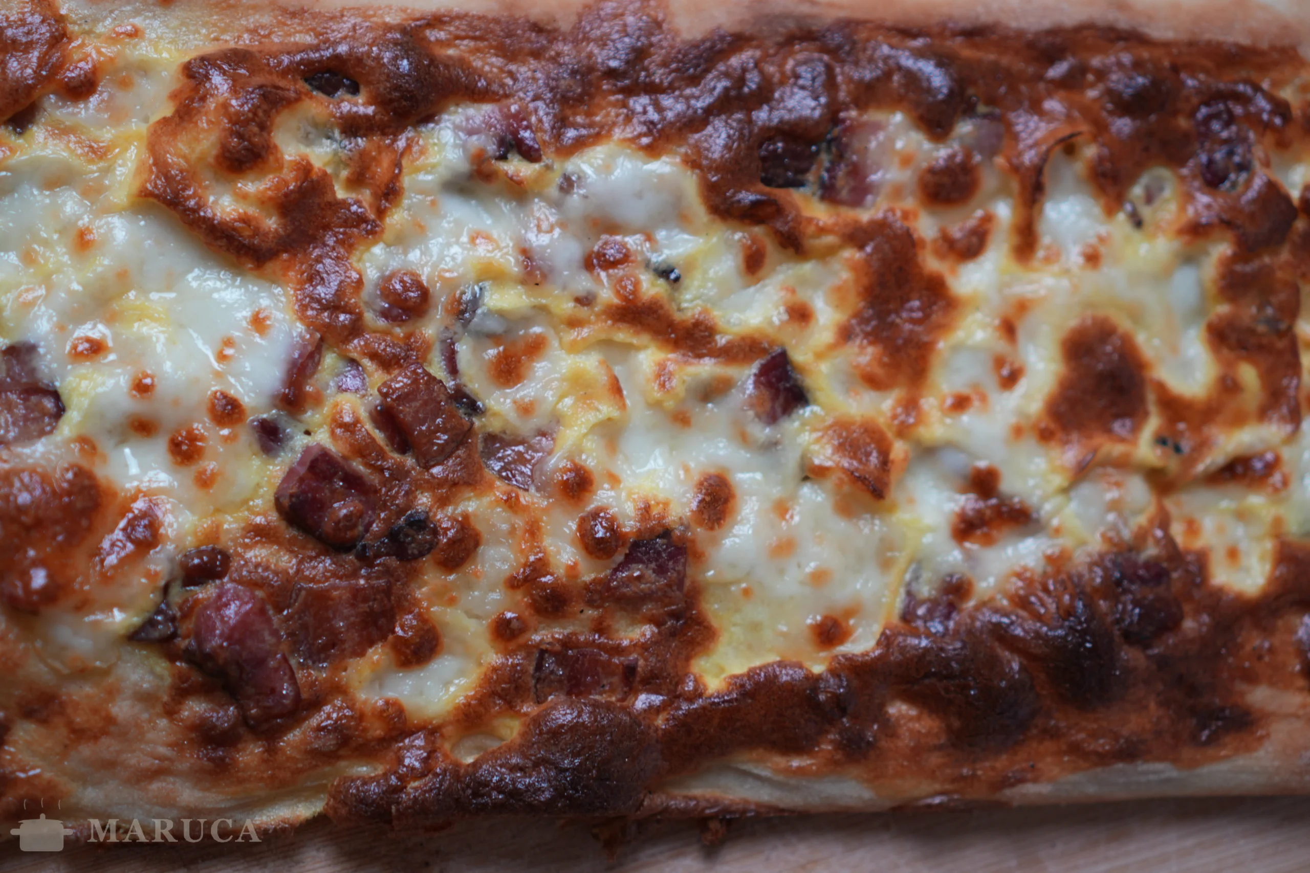 Pizza de Reggio Emilia con Panceta, Huevo y Parmigiano