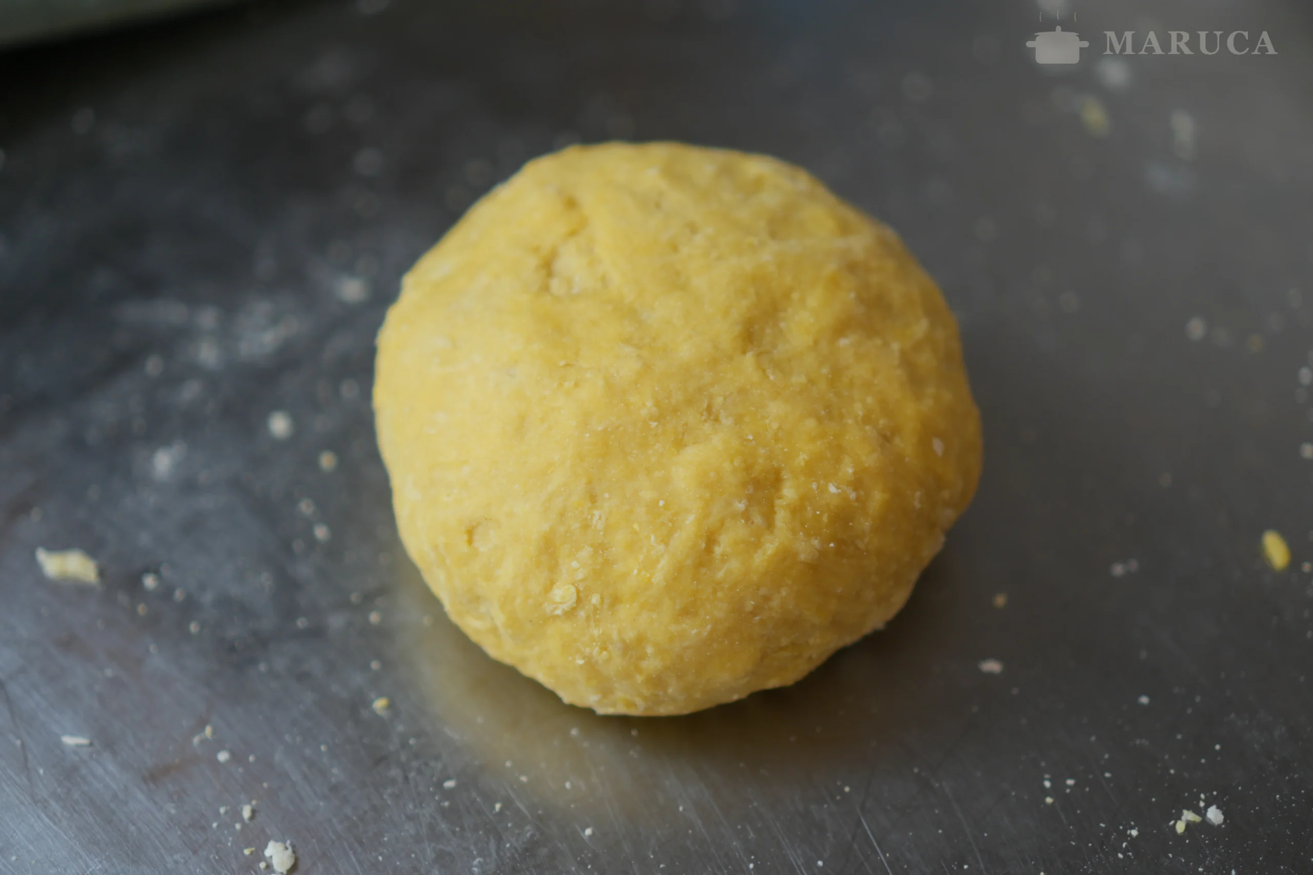 masa de pasta fresca lista para reposar